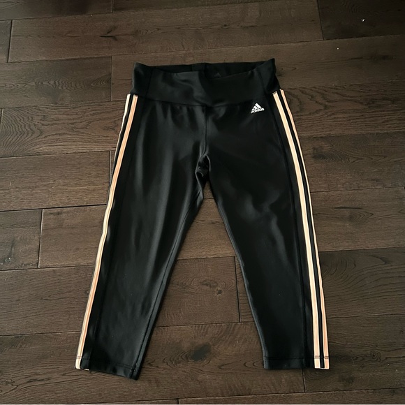 ADIDAS Climalite Athletic work out 3/4 leggings. Black with 3 pink stripe - Picture 9 of 9